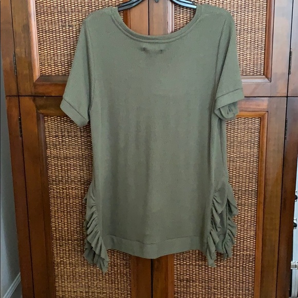 Grace elements green blouse. - Picture 3 of 3